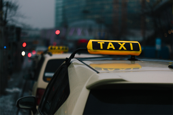  Navigating Through Glen Waverley and Croydon: Finding the Best Taxi Services