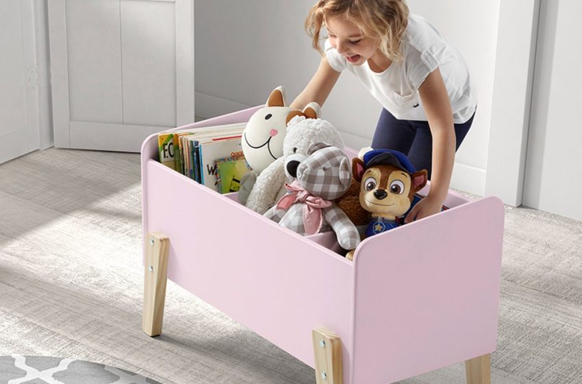  The Timeless Charm of Wooden Toy Boxes: A Nostalgic Haven for Kids’ Treasures