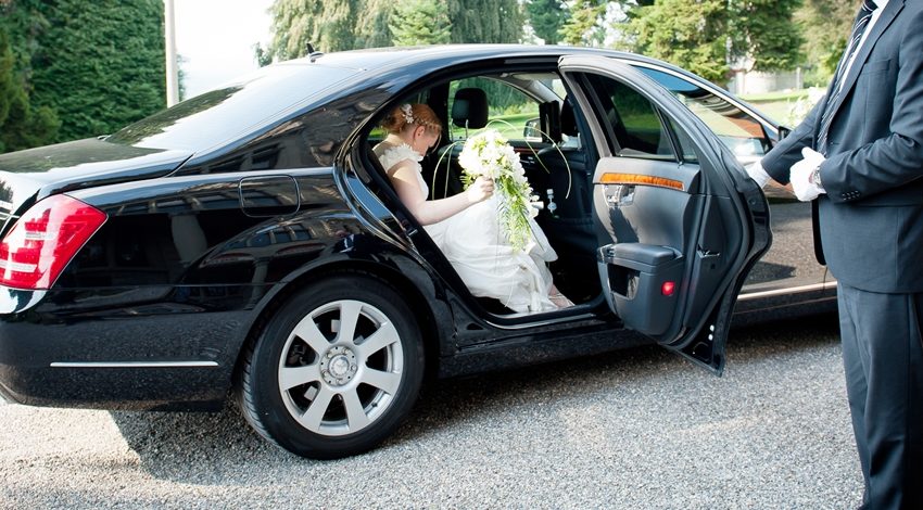  Luxury and Comfort: Hiring the Perfect Wedding Chauffeur