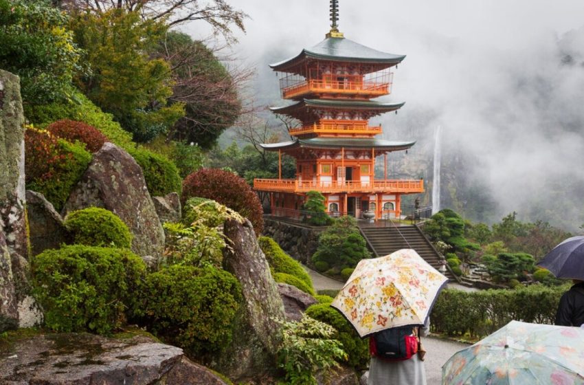  From Tokyo to Kyoto: A Guide to Japan’s Most Iconic Landmarks