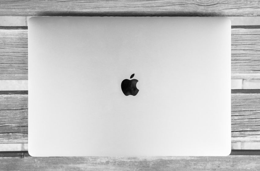  Welke stappen worden er ondernomen om de veiligheid en privacy van eerdere gegevens op gereviseerde MacBooks te garanderen?