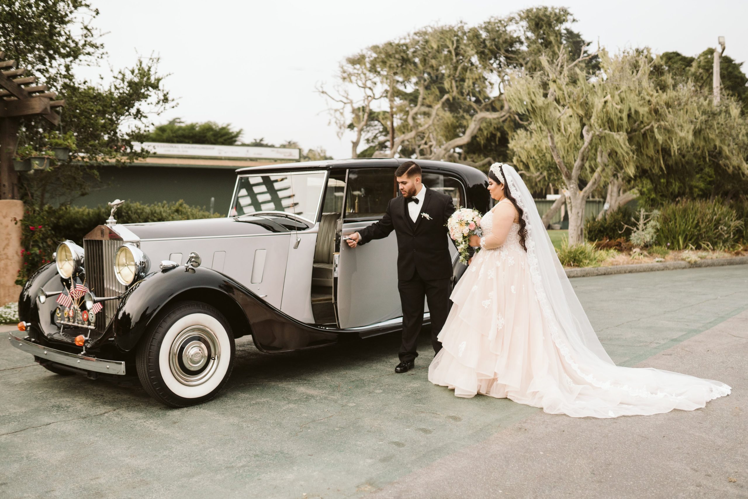 Arrive in Style: Your Ultimate Guide to wedding car rental