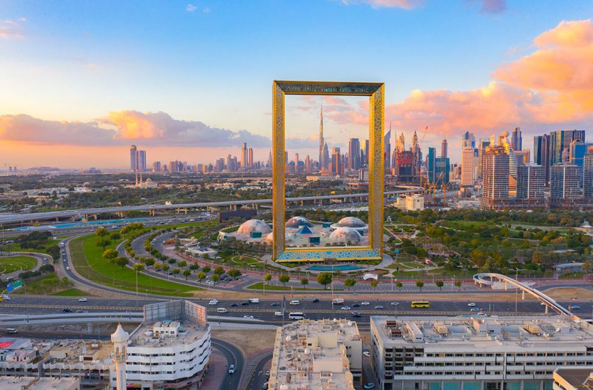  The Dubai Frame: A Modern Icon Bridging the Past and Future