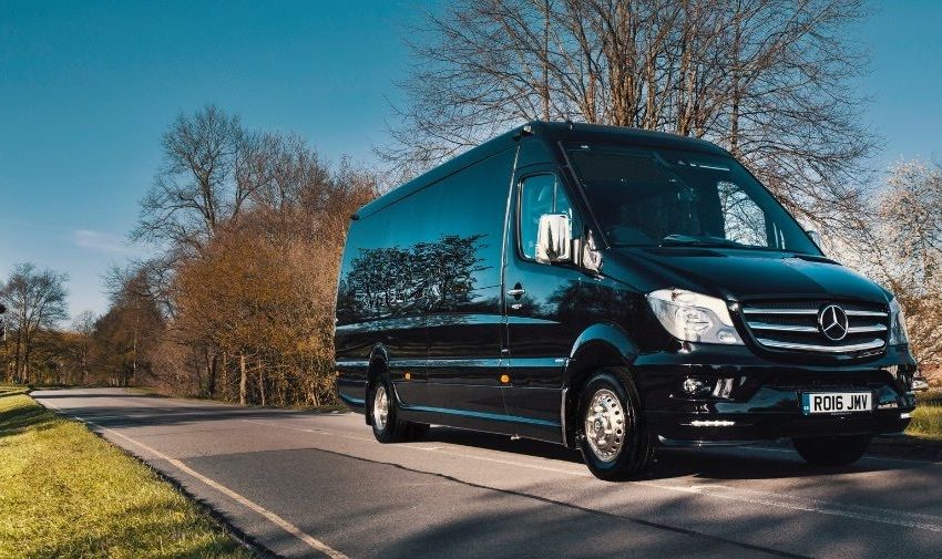  Top 5 Benefits of Hiring a Bus Charter for Your Next Event