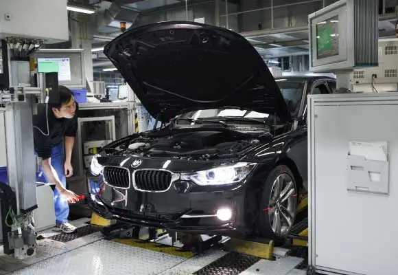  Keeping Your Car Pristine – The BMW Service in Dubai