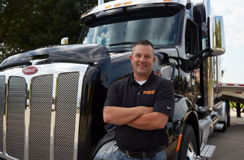  How Can a Truck Driving School Help Me Get My CDL?