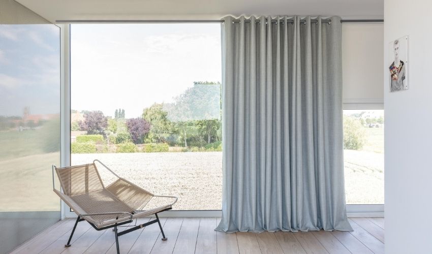  Enhance Your Home with Seamless Curtain Installation in Dubai