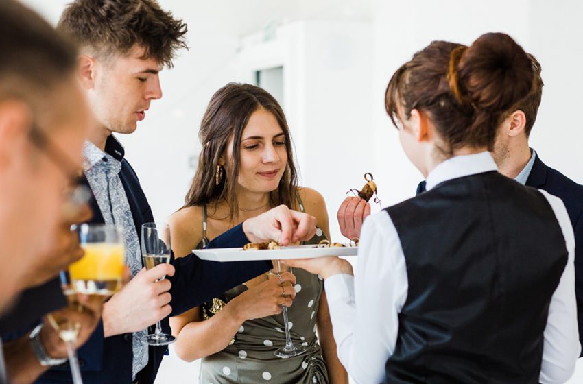  How to Choose the Perfect Catering Menu for Your Corporate Event