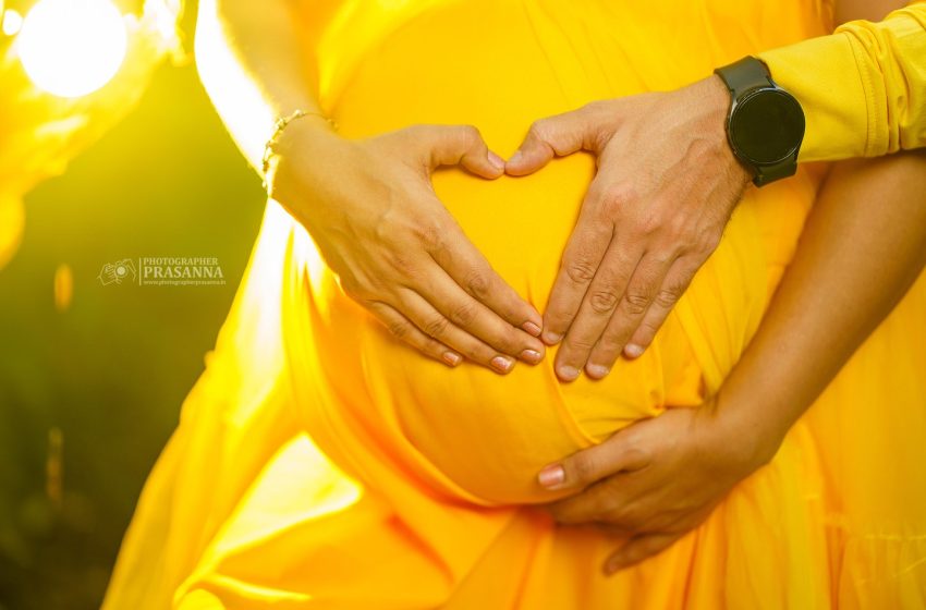  Maternity Photoshoot in Thane: Capturing the Beauty of Motherhood