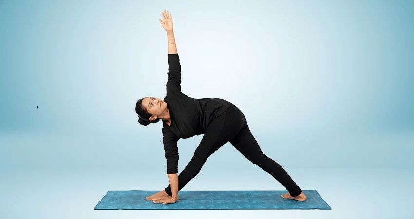  Triangle Pose: Exploring its benefits with step-by-step instructions