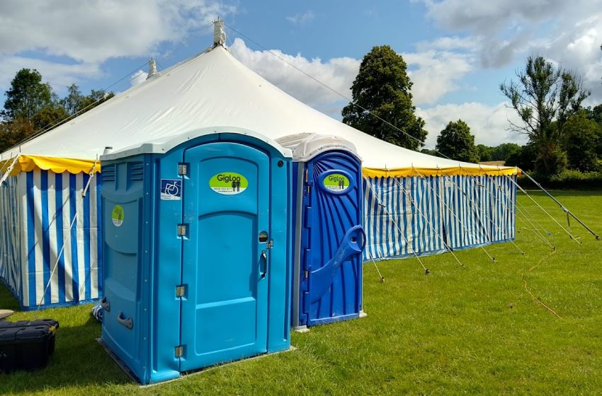  What to Consider When Hiring Portable Toilets for Your Event