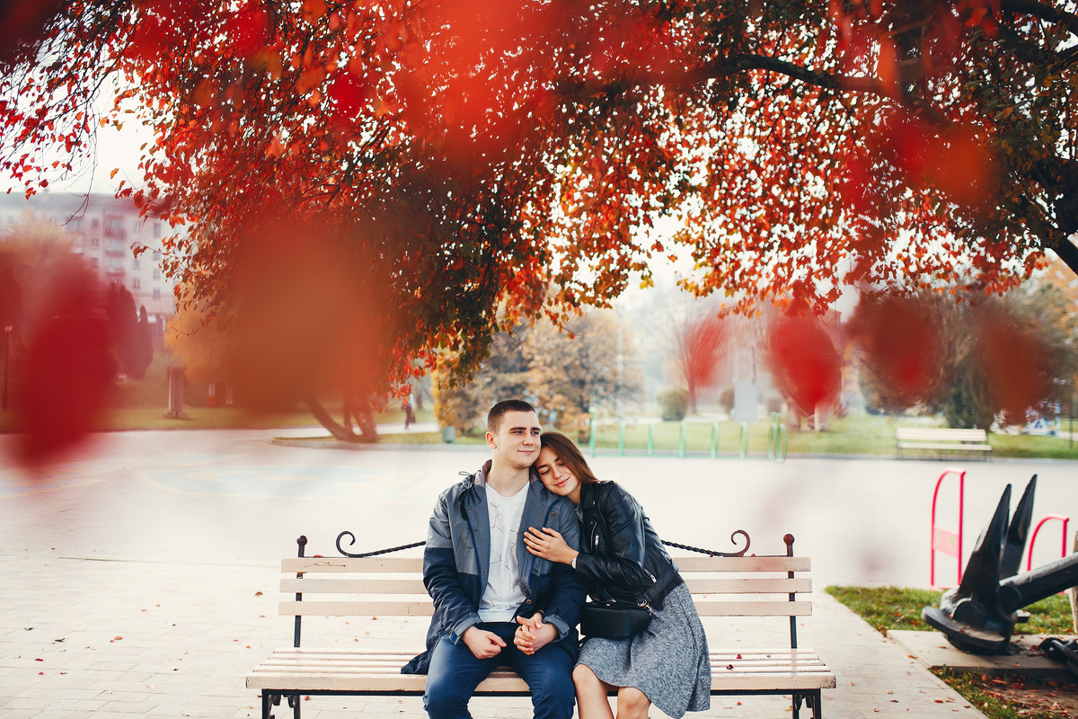 Awesome Fall Date Ideas to Rustle Up Your Romance