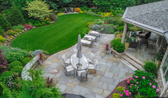  How to Choose the Right Landscape Designer in Toronto