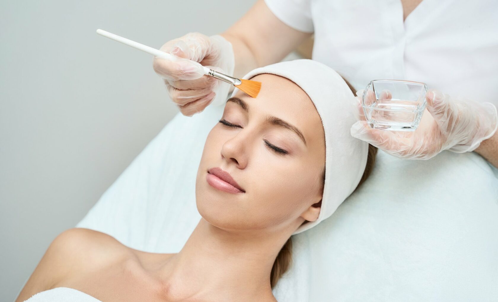 Beginner’s Guide to Chemical Peels in Dubai