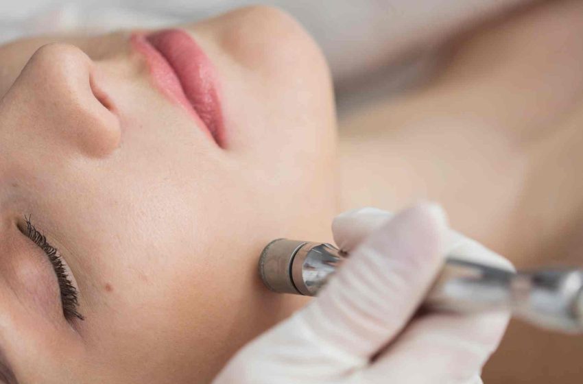  Diamond Peel: The Best Treatment for Instant Skin Brightening