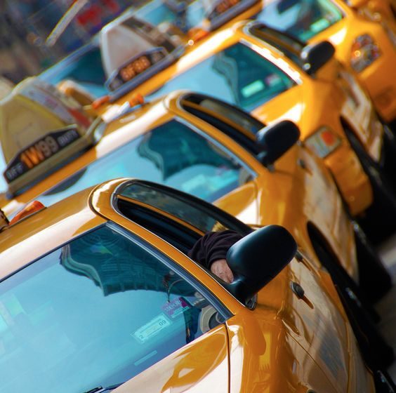  Experience the Best: Melton Taxi Services for Your Airport Transfers