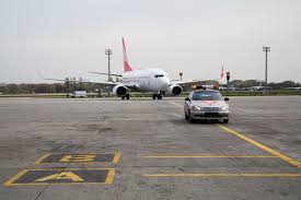  Get There Fast with Our Reliable Airport Taxi Transfers