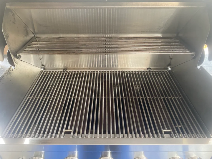  How BBQ Cleaning Services Handle Different Grill Types?