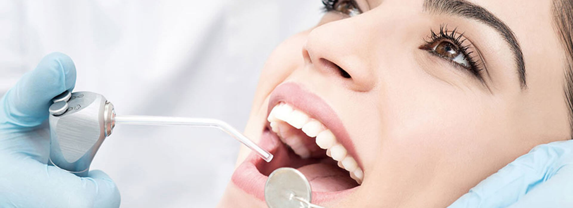 Teeth Cleaning and Whitening: Achieving a Radiant Smile