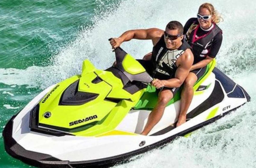  Explore Miami’s Thrills: Jet Ski Rentals in Miami Beach, FL