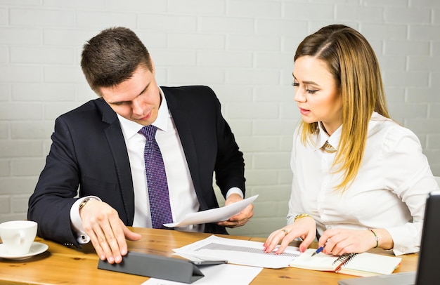  The Importance of Hiring a Debt Lawyer for Debt Resolution