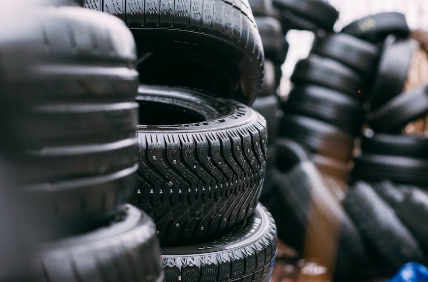  Why Tire Spreaders Are Important for Garage Shops