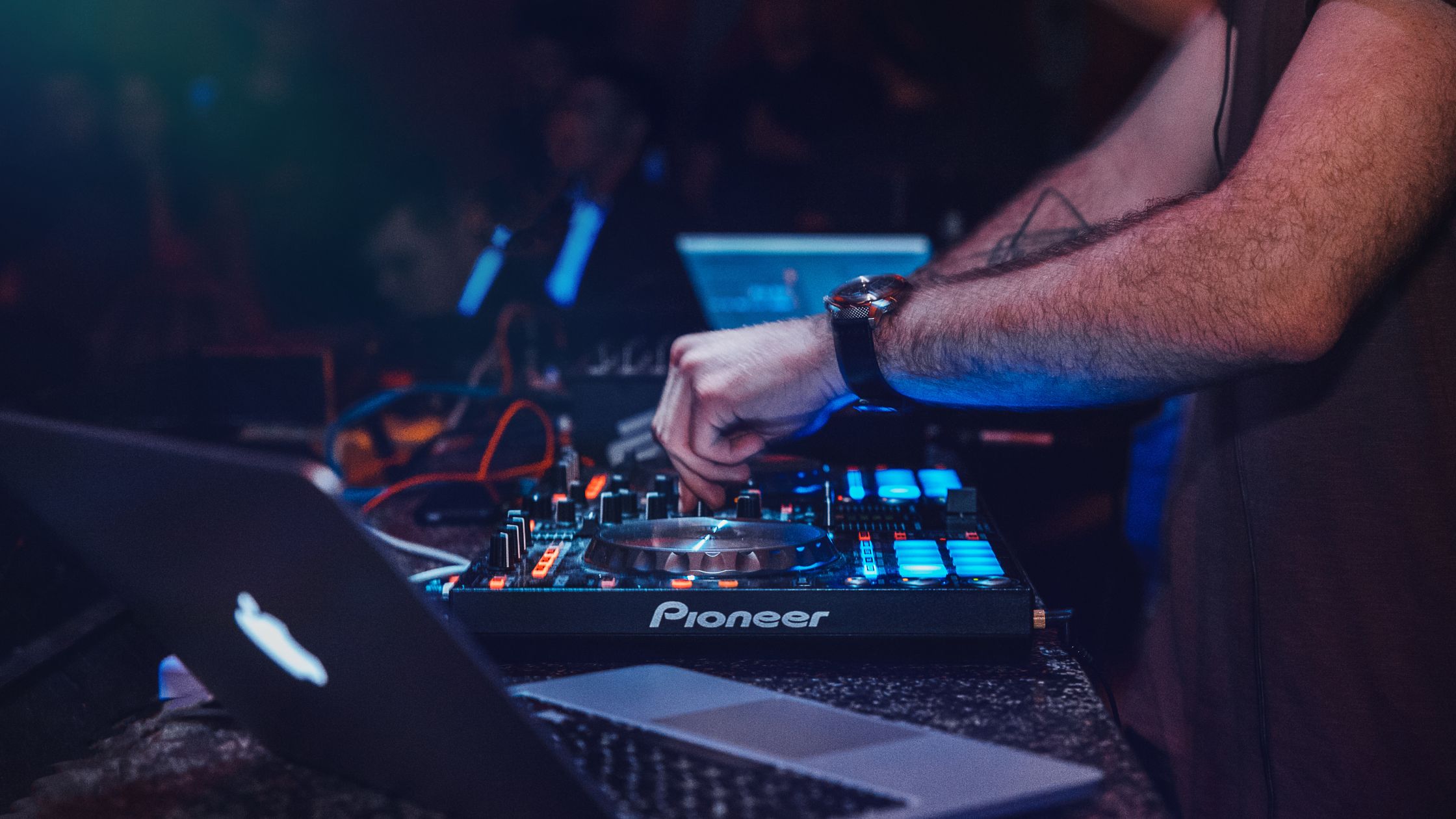 10 Reasons a DJ Is a Must-Have for Your London Birthday Bash