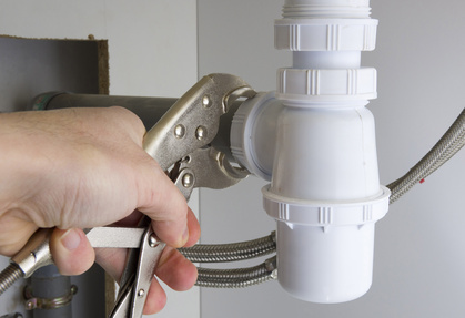  5 Plumbing Emergencies You Should Never Try to Fix Yourself